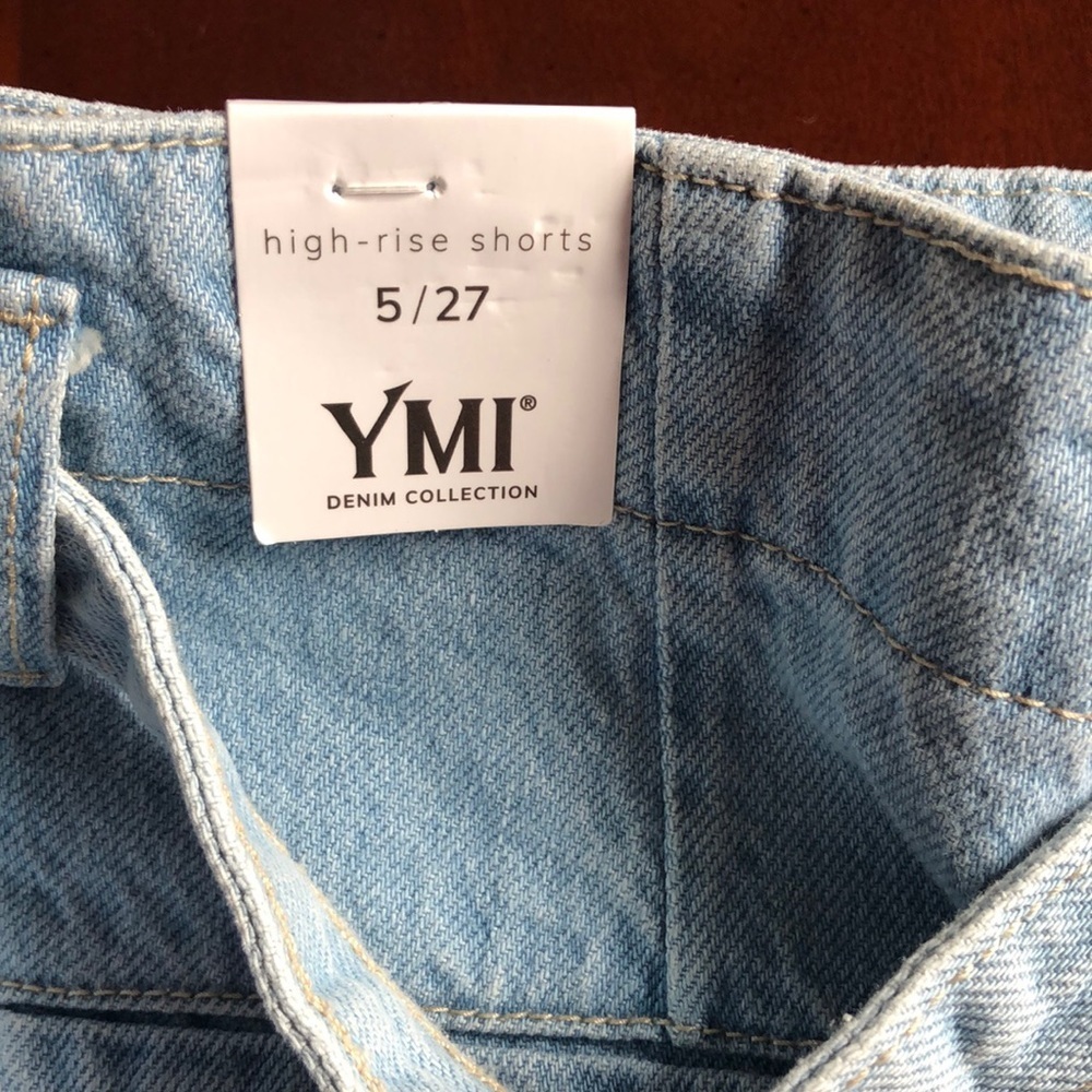 YMI Belted Mom Jeans Shorts in Light Blue  5/27 - Picture 14 of 14